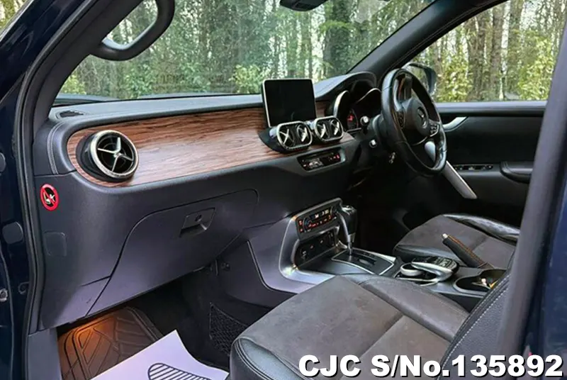 Mercedes Benz X-Class in Blue for Sale Image 9