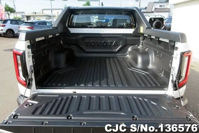 Toyota Hilux in White for Sale Image 5