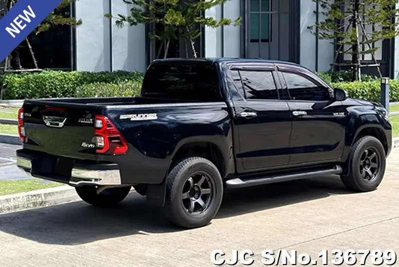 Toyota Hilux in Black for Sale Image 2