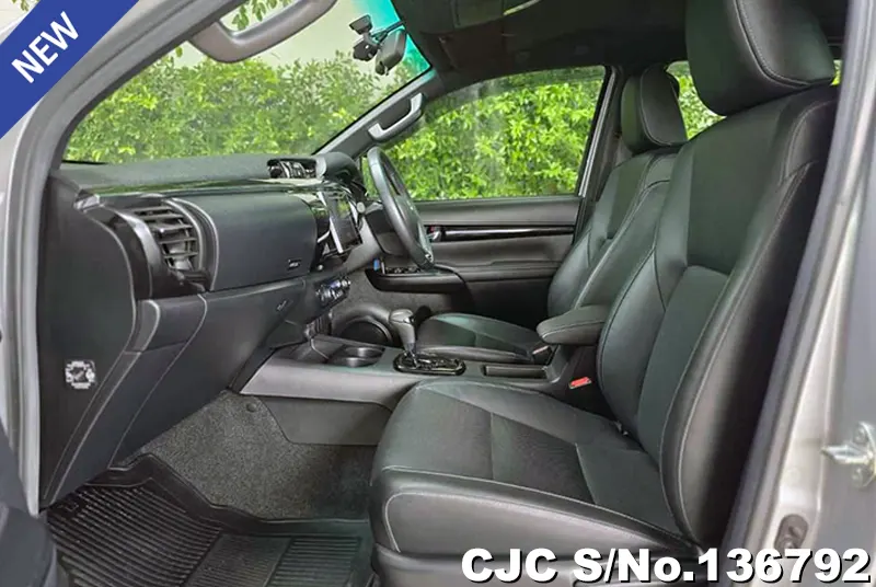 Toyota Hilux in Silver for Sale Image 10
