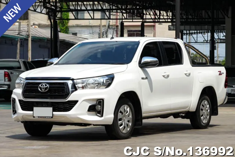 Toyota Hilux in White for Sale Image 3