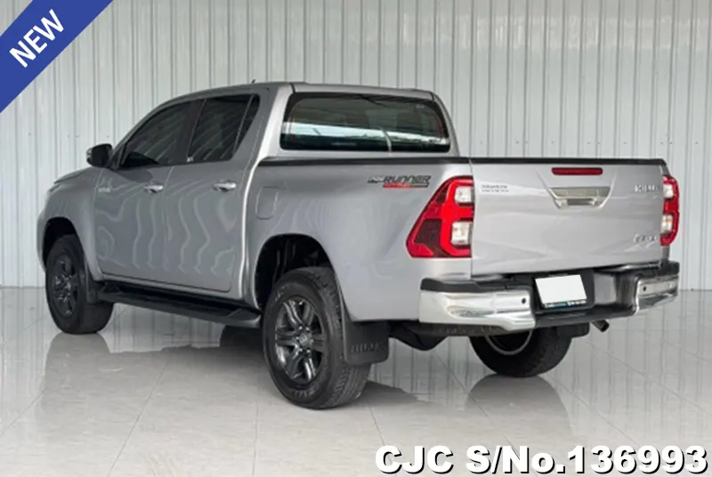 Toyota Hilux in Silver for Sale Image 1