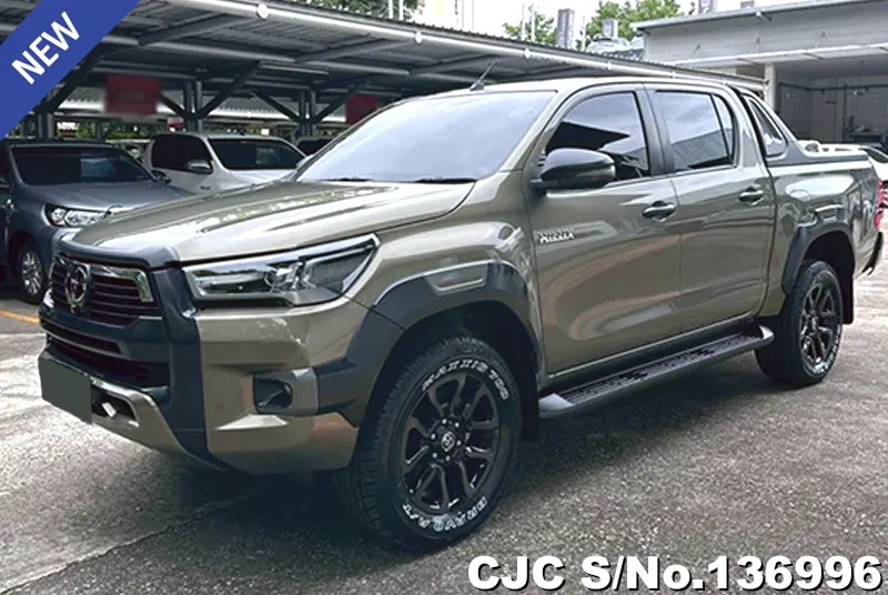 Toyota Hilux in Oxide Bronze Metallic for Sale Image 3