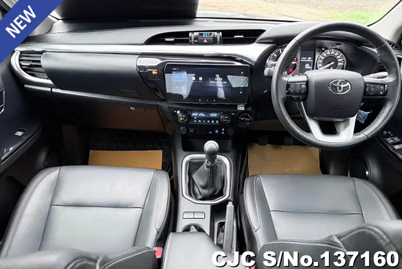 Toyota Hilux in Gray for Sale Image 7
