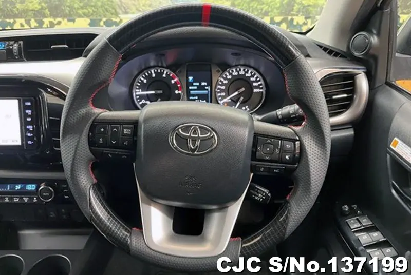 Toyota Hilux in White for Sale Image 6