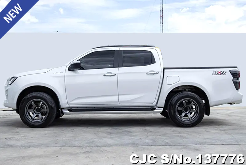 Isuzu D-Max in White for Sale Image 7