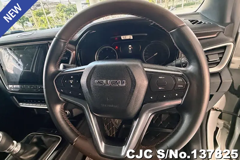 Isuzu D-Max in White for Sale Image 11