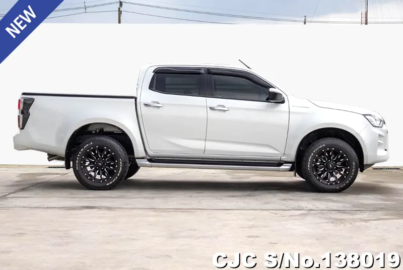 Isuzu D-Max in White for Sale Image 6