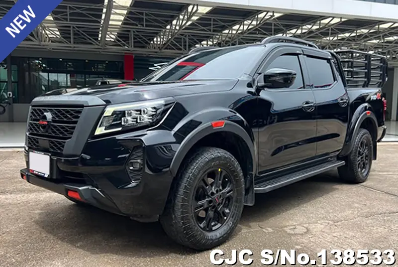 Nissan Navara in Black for Sale Image 3