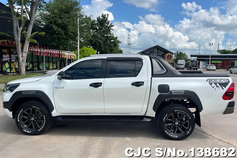 Toyota Hilux in White for Sale Image 5
