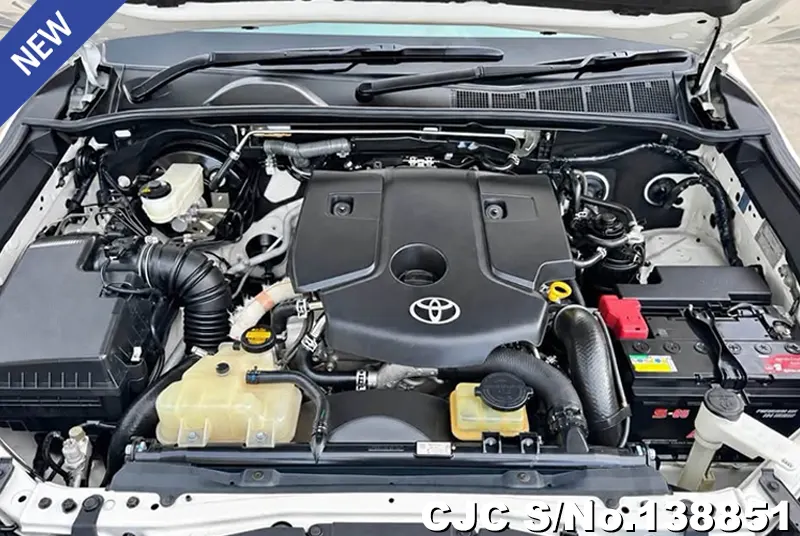 Toyota Hilux in White for Sale Image 13