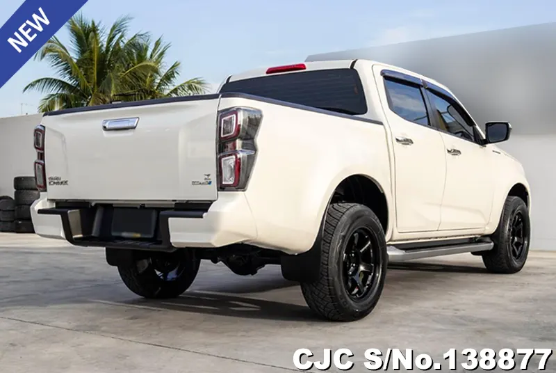 Isuzu D-Max in White for Sale Image 2