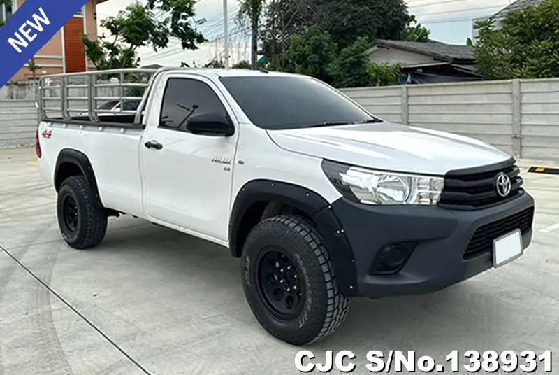 Toyota Hilux in White for Sale Image 0