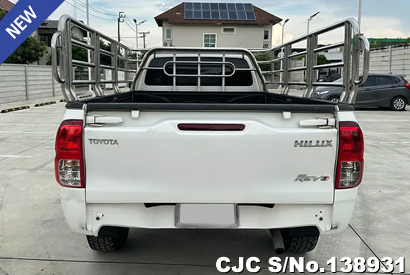 Toyota Hilux in White for Sale Image 5