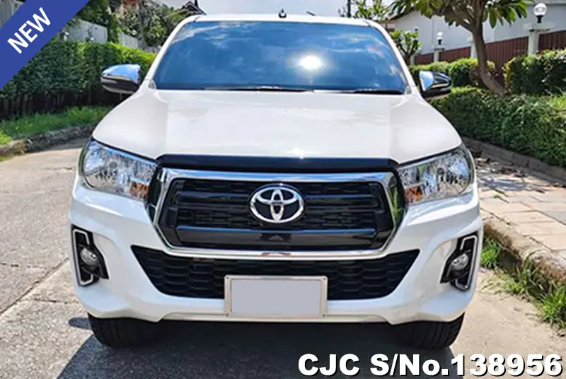 Toyota Hilux in White for Sale Image 4