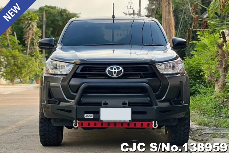 Toyota Hilux in Gray for Sale Image 2
