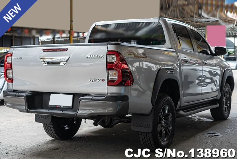 Toyota Hilux in Gray for Sale Image 2