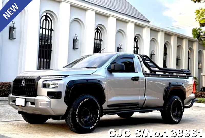 Mitsubishi Triton in Gray for Sale Image 3