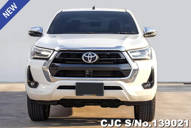 Toyota Hilux in White for Sale Image 4