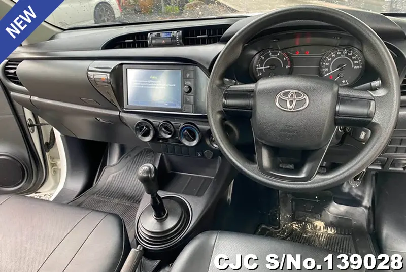 Toyota Hilux in White for Sale Image 7