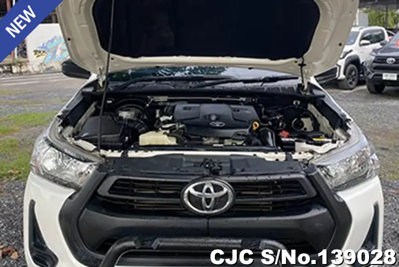 Toyota Hilux in White for Sale Image 11