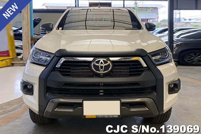 Toyota Hilux in White for Sale Image 4