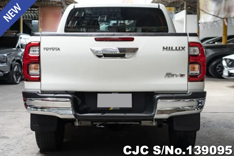 Toyota Hilux in White for Sale Image 5