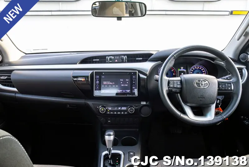 Toyota Hilux in White for Sale Image 8