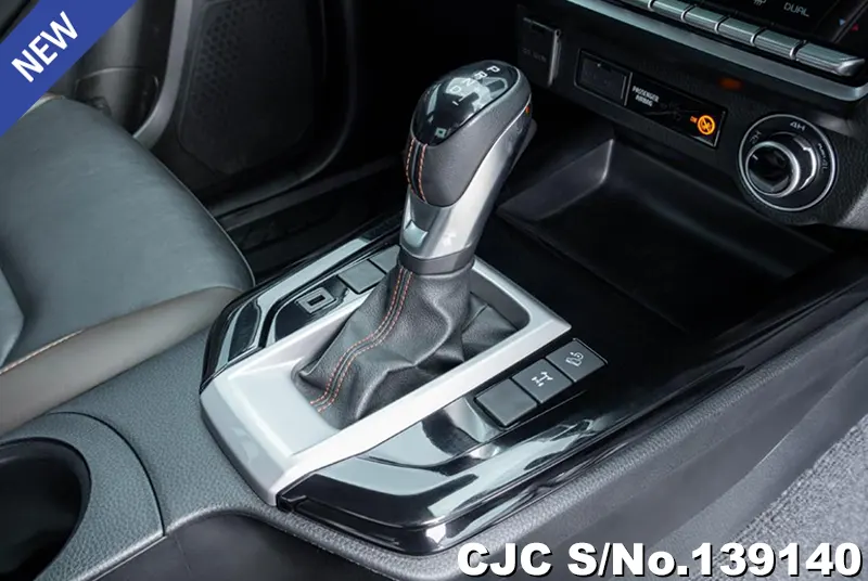 Isuzu D-Max in Gray for Sale Image 15