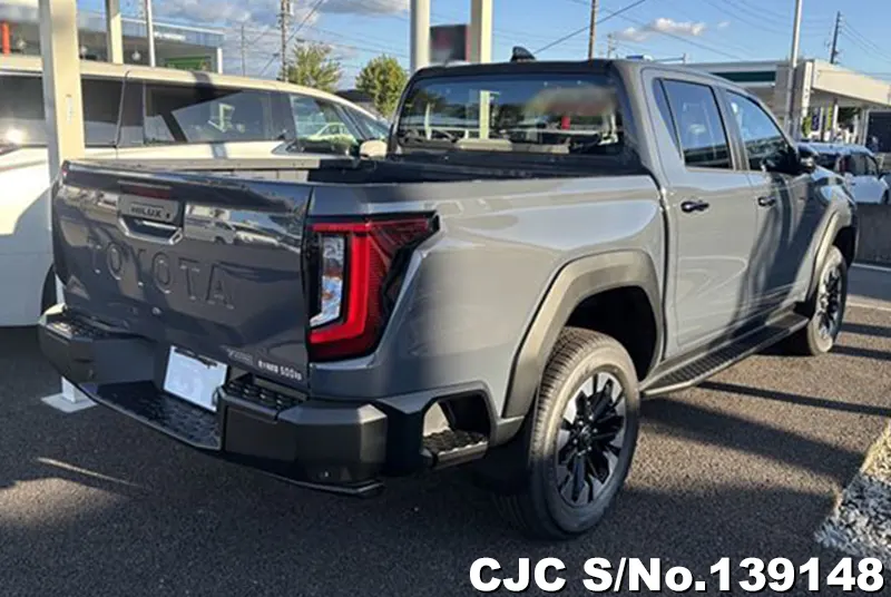 Toyota Hilux in Gray for Sale Image 2