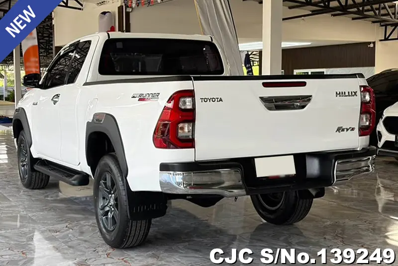 Toyota Hilux in White for Sale Image 1
