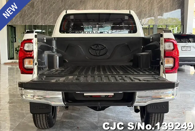 Toyota Hilux in White for Sale Image 5