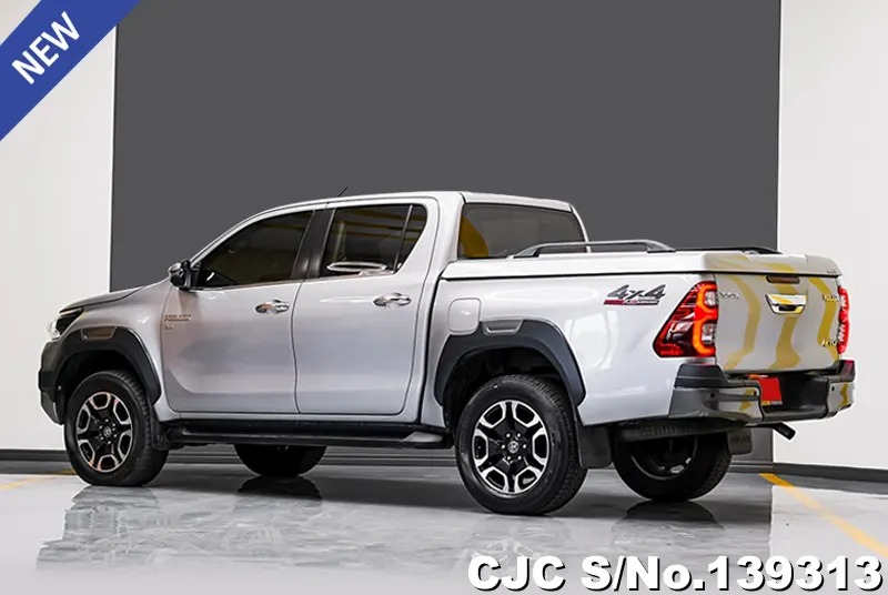 Toyota Hilux in Gray for Sale Image 1