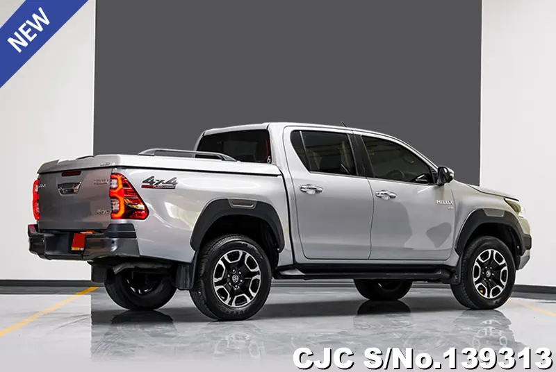Toyota Hilux in Gray for Sale Image 2